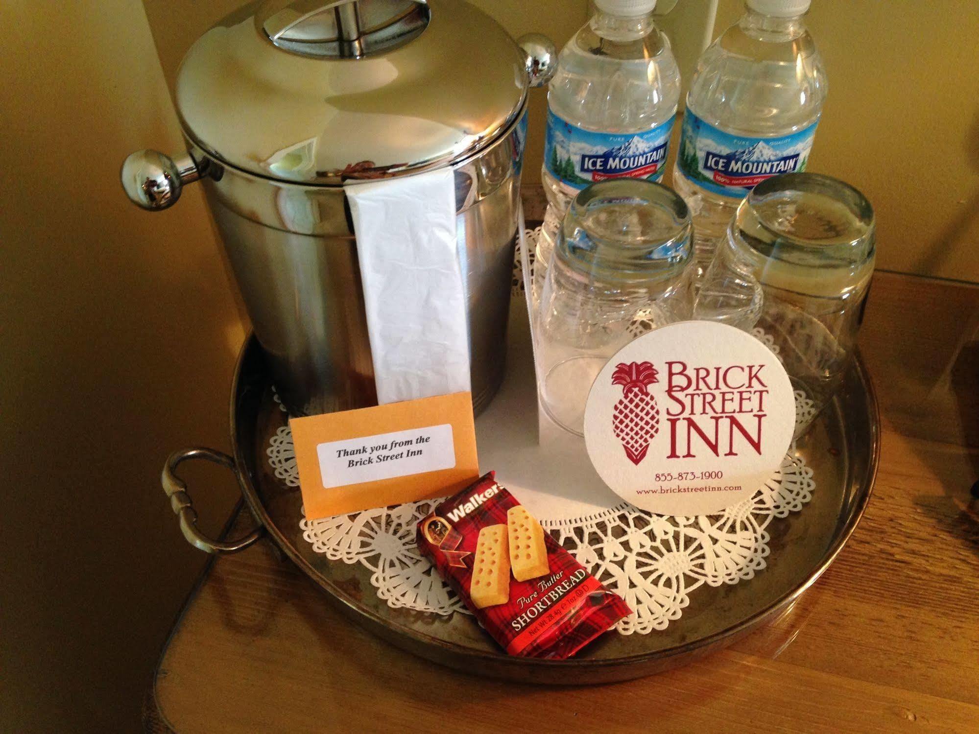 Zionsville Brick Street Inn מראה חיצוני תמונה